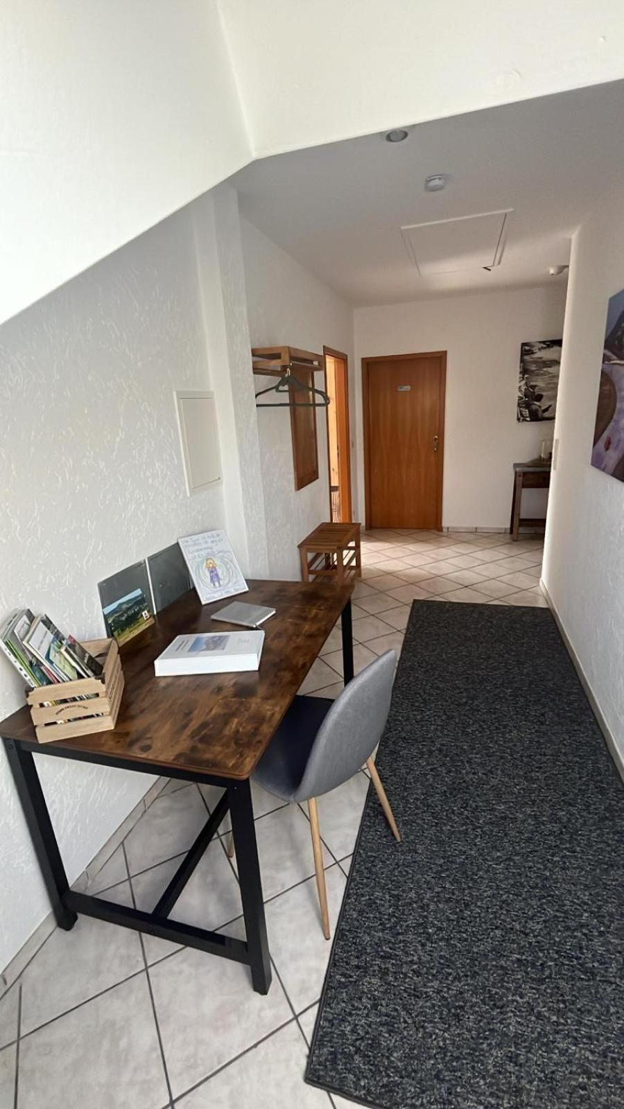 Fewo Hoheeifel, 1 Haus Mit 2 Apartments 5 Schlafzimmer In Kelberg Naehe Nuerburgring Номер фото